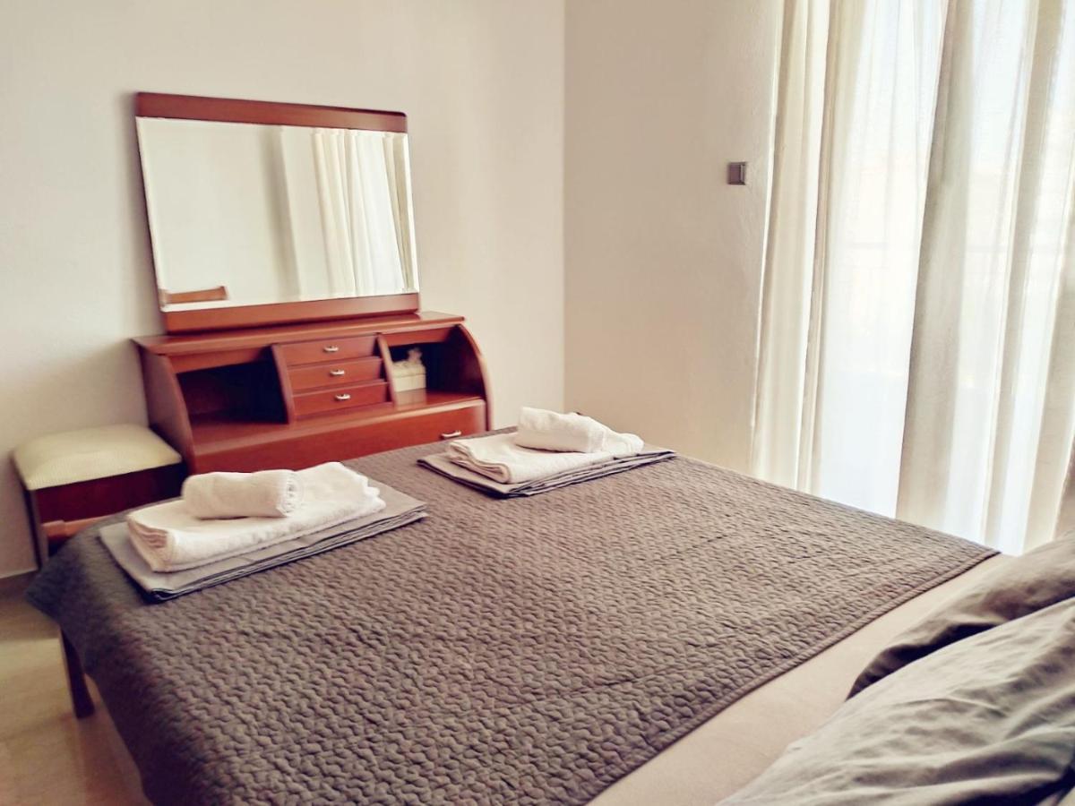 Argyri'S Peraia Apartment Екстериор снимка