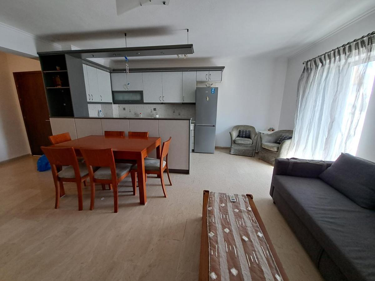 Argyri'S Peraia Apartment Екстериор снимка